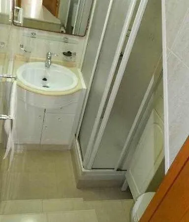 Casita Con Terraza Al Lado Del Mar En O Pindo Carnota